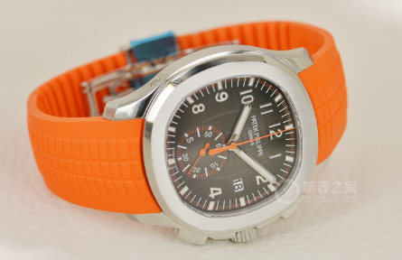 Simple and clear sports style, appreciate the Patek Philippe Aquanaut series chronograph watches
