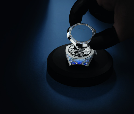 Replica Audemars Piguet’s new Royal Oak concept series floating tourbillon watch complex function timepiece blooms in new colors